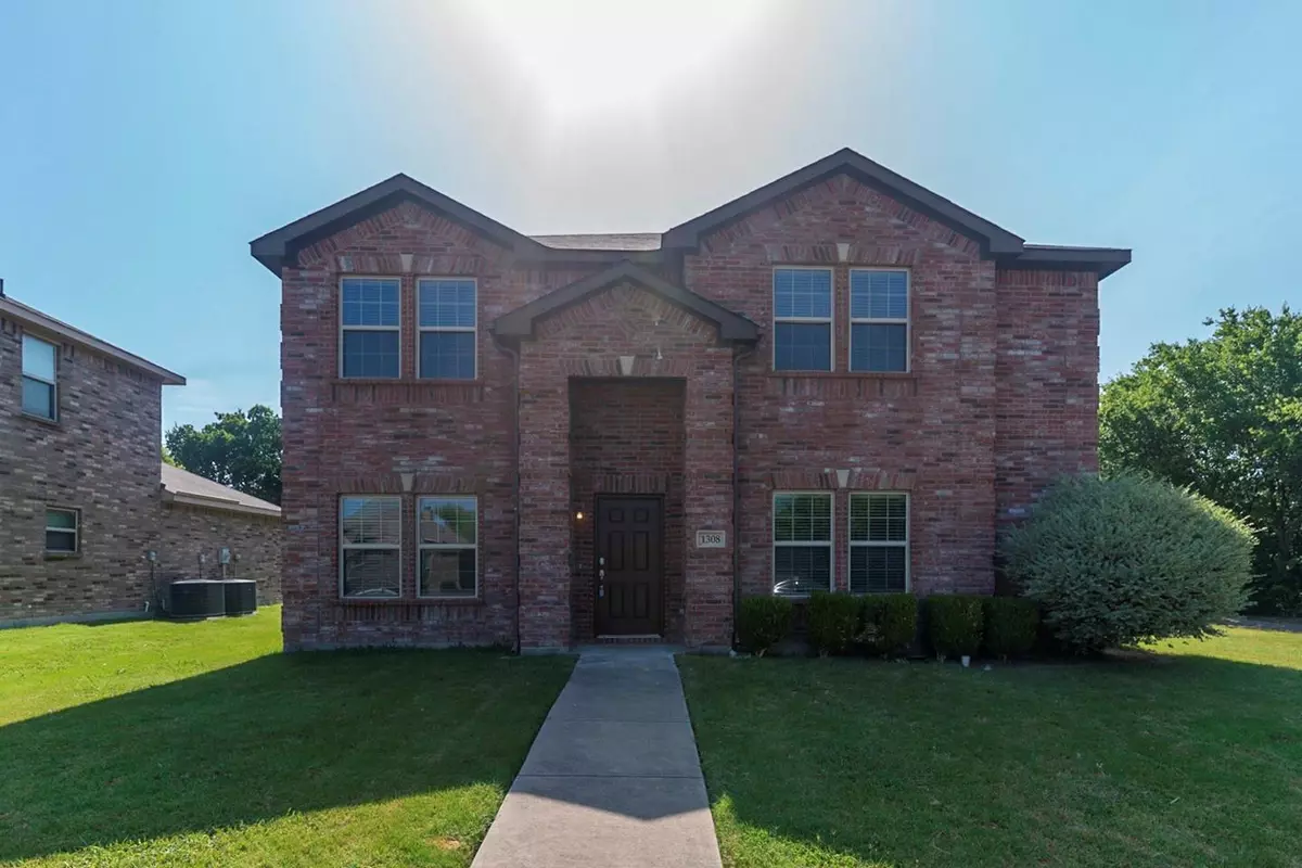 Desoto, TX 75115,1308 Bluebonnet Court