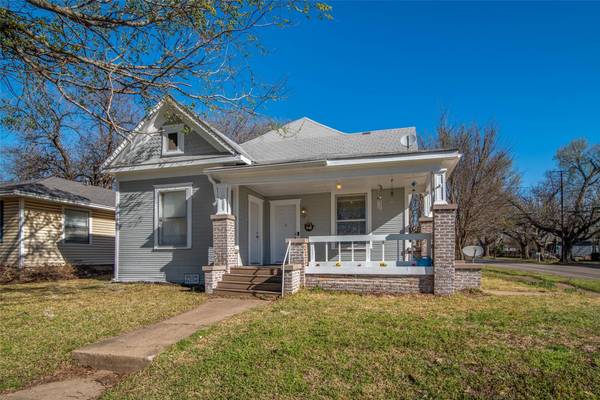 431 E Woodard Street, Denison, TX 75021