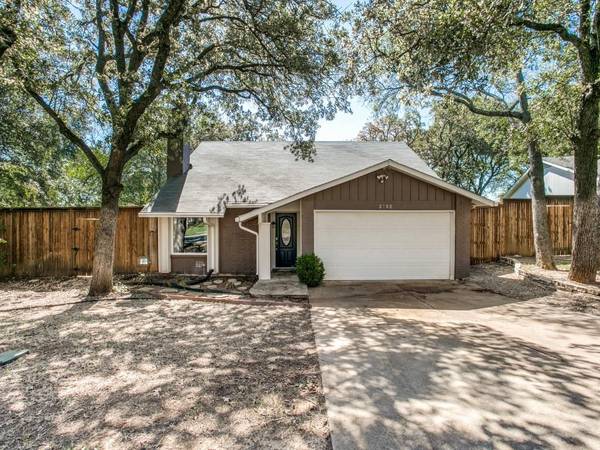 2732 Scenic Hills Drive, Bedford, TX 76021