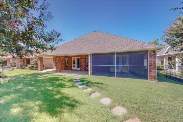 Denton, TX 76207,9044 Crestview Drive