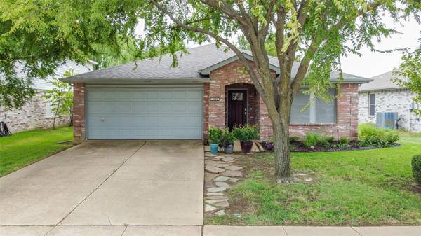 8604 Clear River Lane, Denton, TX 76210