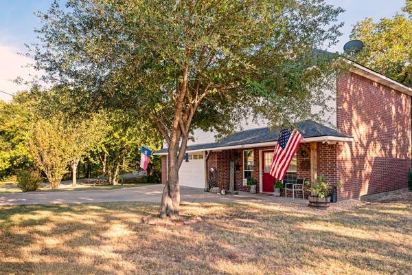 307 Bay Court, Gun Barrel City, TX 75156