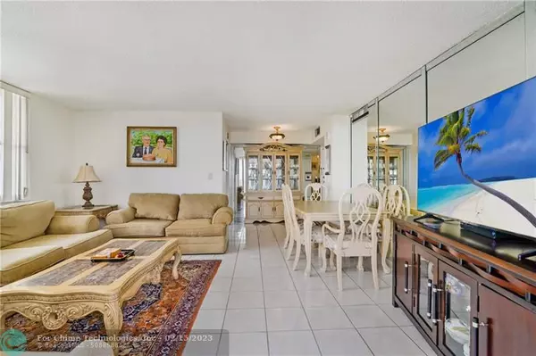 Pompano Beach, FL 33062,111 Briny Ave  #2514