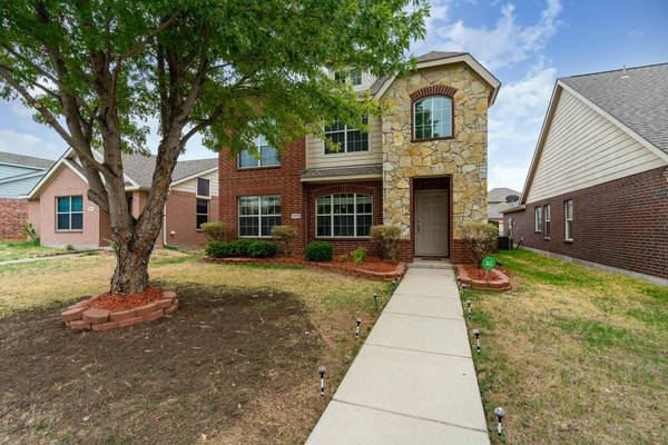 9012 Wild Rose Lane, Cross Roads, TX 76227