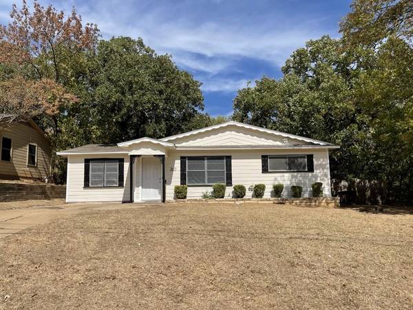 2611 W Washington Street, Denison, TX 75020