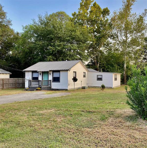 604 Lloyd Avenue, Quitman, TX 75783