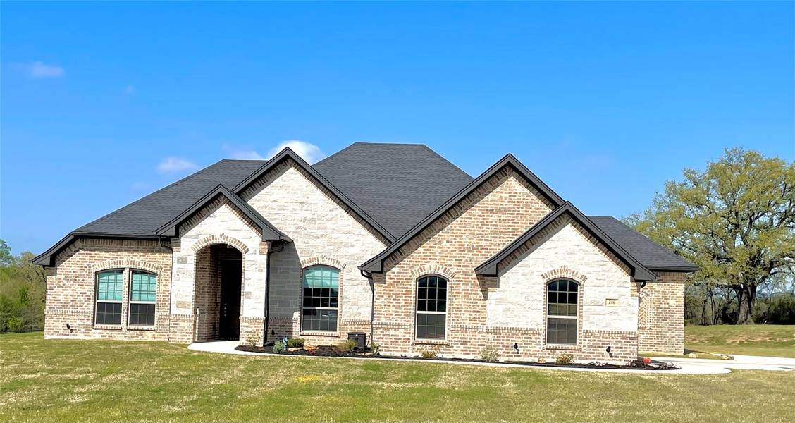 216 Grace Lane, Azle, TX 76020