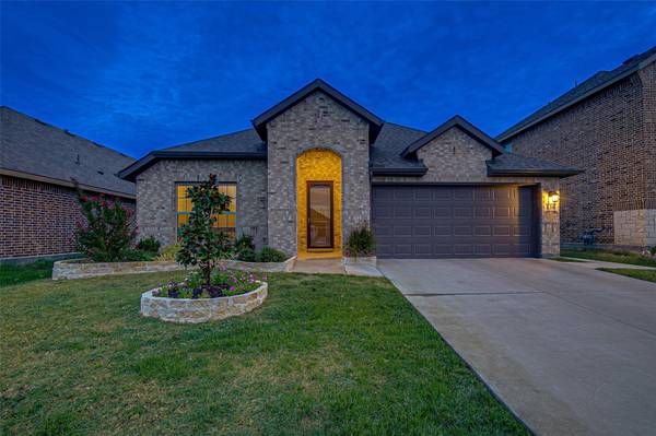 536 Bradley Drive, Fate, TX 75087