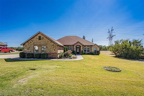 8905 Monteign Court, Granbury, TX 76049