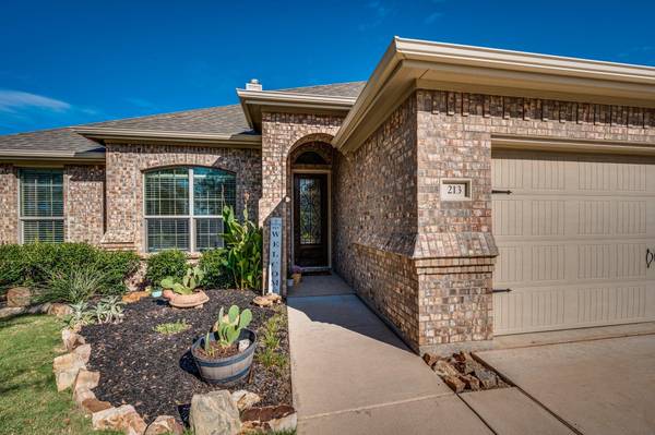 213 Double Creek Drive, Midlothian, TX 76065