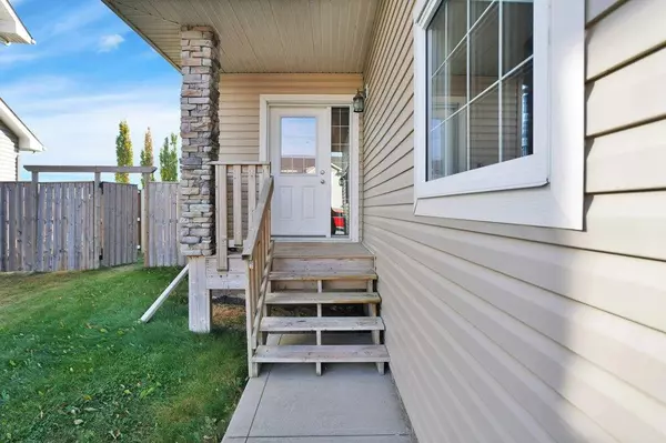 Sylvan Lake, AB T4S 0G3,13 Ross Close