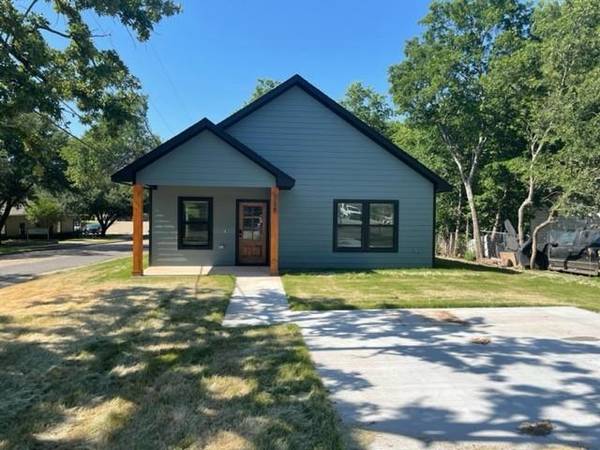 738 E Sears Street, Denison, TX 75021