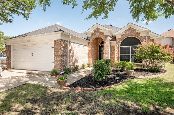 1604 Highdale Court, Flower Mound, TX 75028