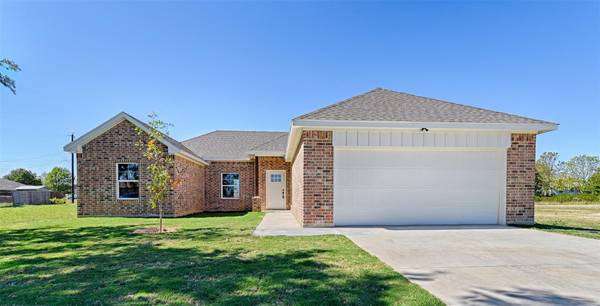 327 Backlash, Gun Barrel City, TX 75156