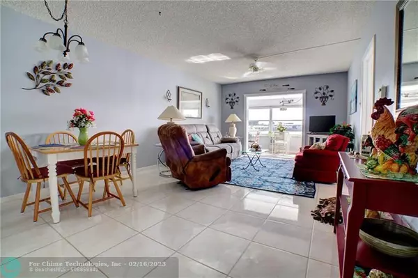 Boynton Beach, FL 33426,1114 Lake Ter  #203