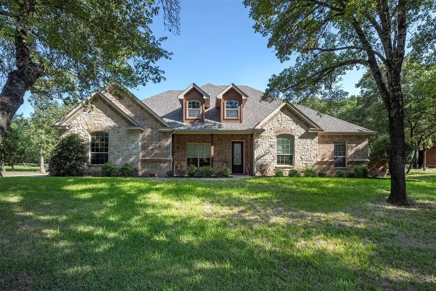 124 Oakmont Drive, Weatherford, TX 76088