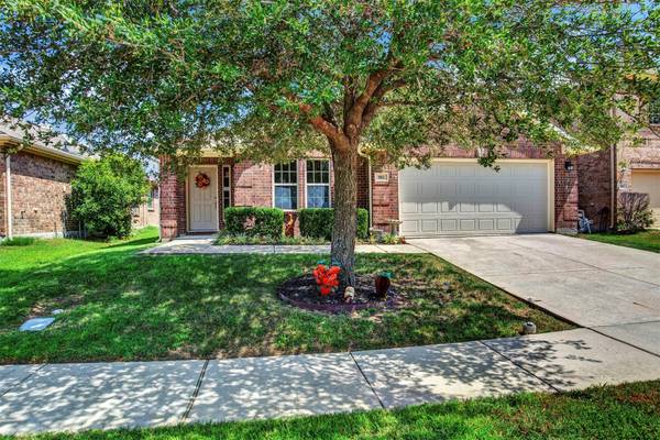 901 Lovebird Lane, Little Elm, TX 75068