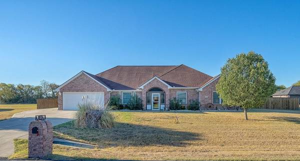 818 Fairmeadow Circle, Krugerville, TX 76227