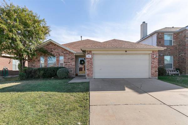 1011 Cedarbrook Drive, Grand Prairie, TX 75052