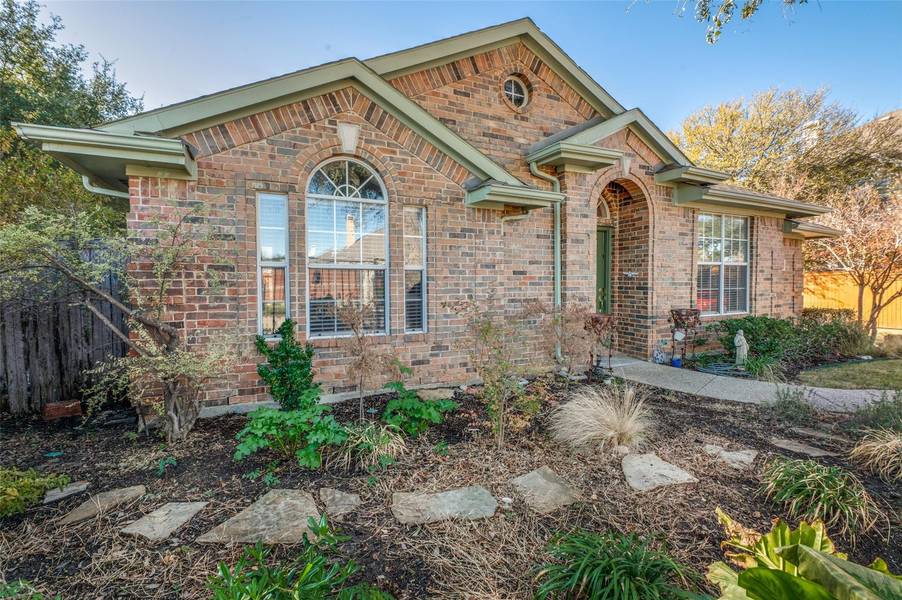 100 Bay Meadows Drive, Irving, TX 75063