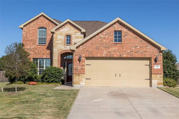 743 Misty Oak Trail, Burleson, TX 76028