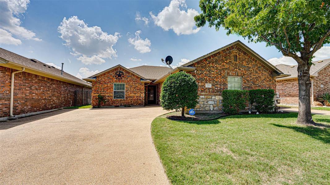 219 Oleander Place, Waxahachie, TX 75165