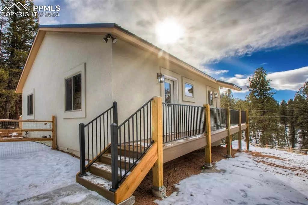 Florissant, CO 80816,144 Insmont LN