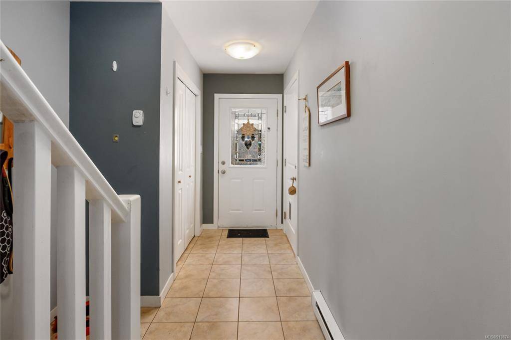 Langford, BC V9B 3V3,2710 Peatt Rd #101