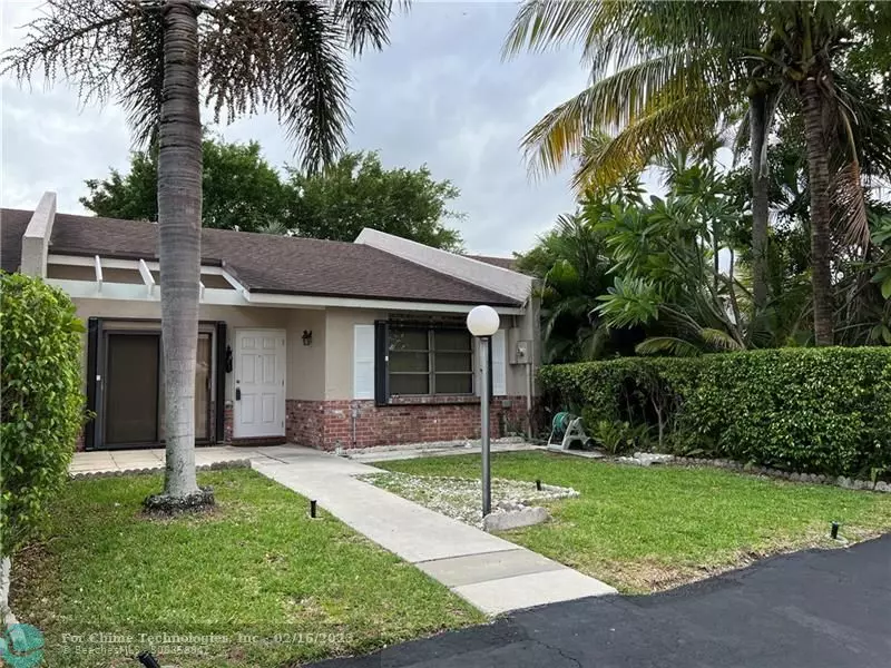 1054 NW 53 St, Deerfield Beach, FL 33064