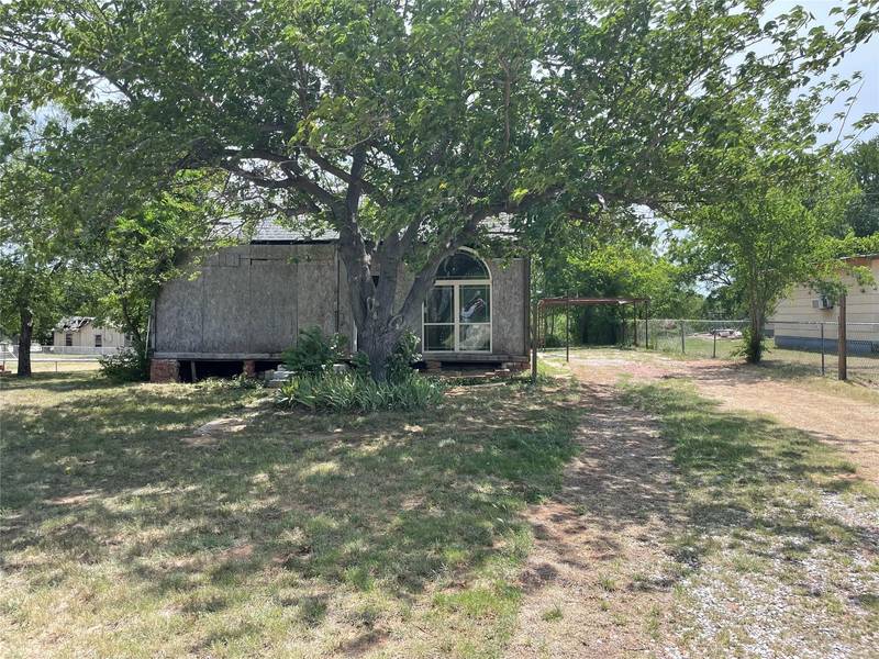 413 Jackson, Strawn, TX 76475