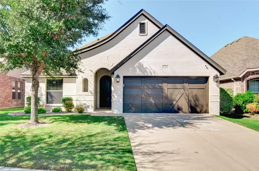 5208 Woodglen Lane, Fort Worth, TX 76126