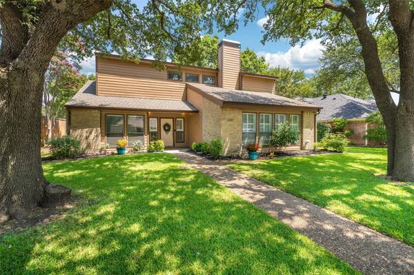 240 Woodcrest Drive, Richardson, TX 75080