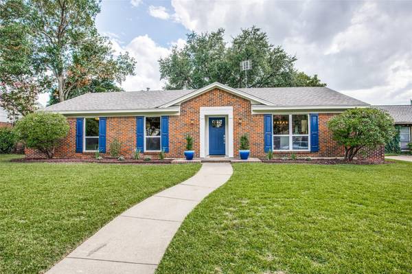 911 Sandalwood Avenue, Richardson, TX 75080