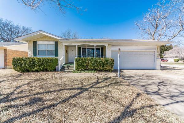 1207 Lorrie Drive, Richardson, TX 75080