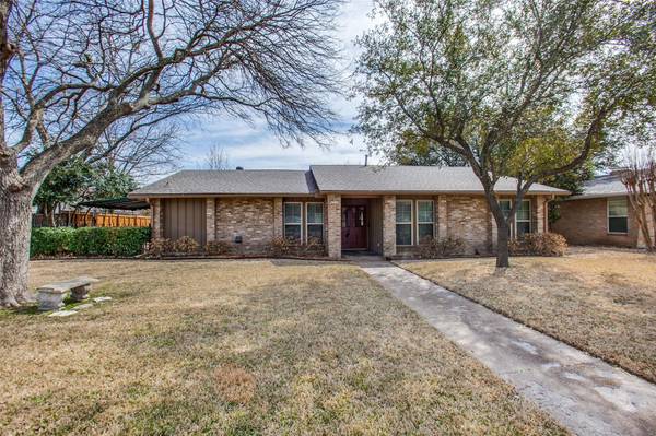 729 Pleasant Valley Lane, Richardson, TX 75080