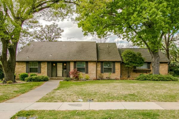 401 Thompson Drive, Richardson, TX 75080