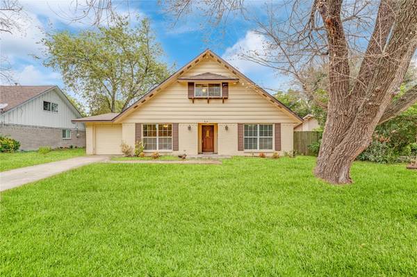 814 Greenhaven Drive, Richardson, TX 75080