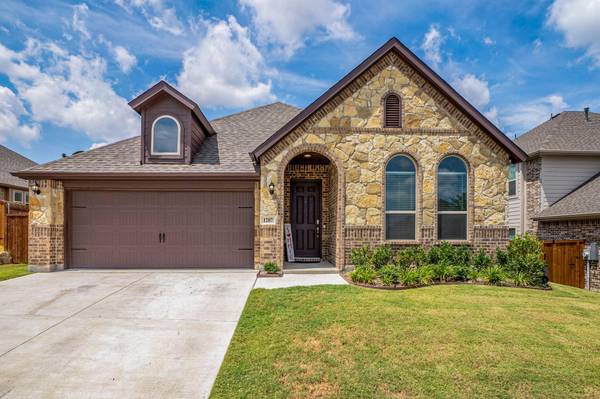 1207 Misty Ridge Drive, Justin, TX 76247