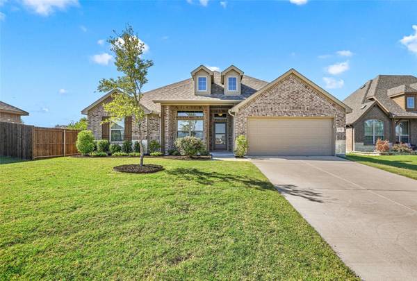 172 Landsdale Circle,  Forney,  TX 75126