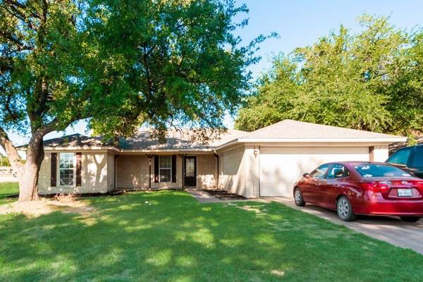 322 Rash Lane, Terrell, TX 75160