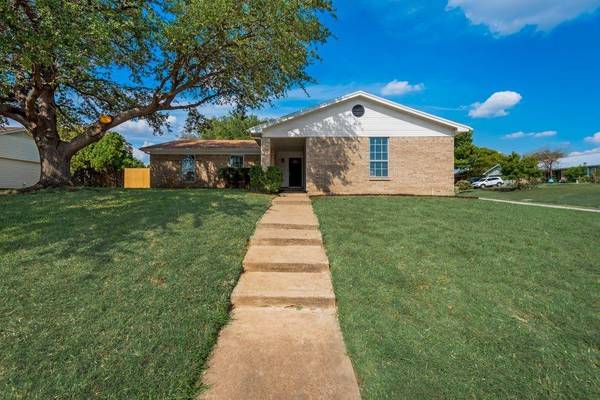 4633 Estes Park Road, Haltom City, TX 76137