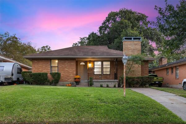 2720 Alco Avenue, Dallas, TX 75211