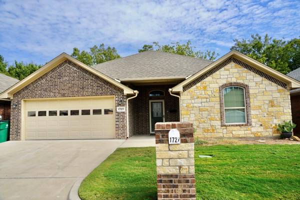 1727 Sully Court, Stephenville, TX 76401