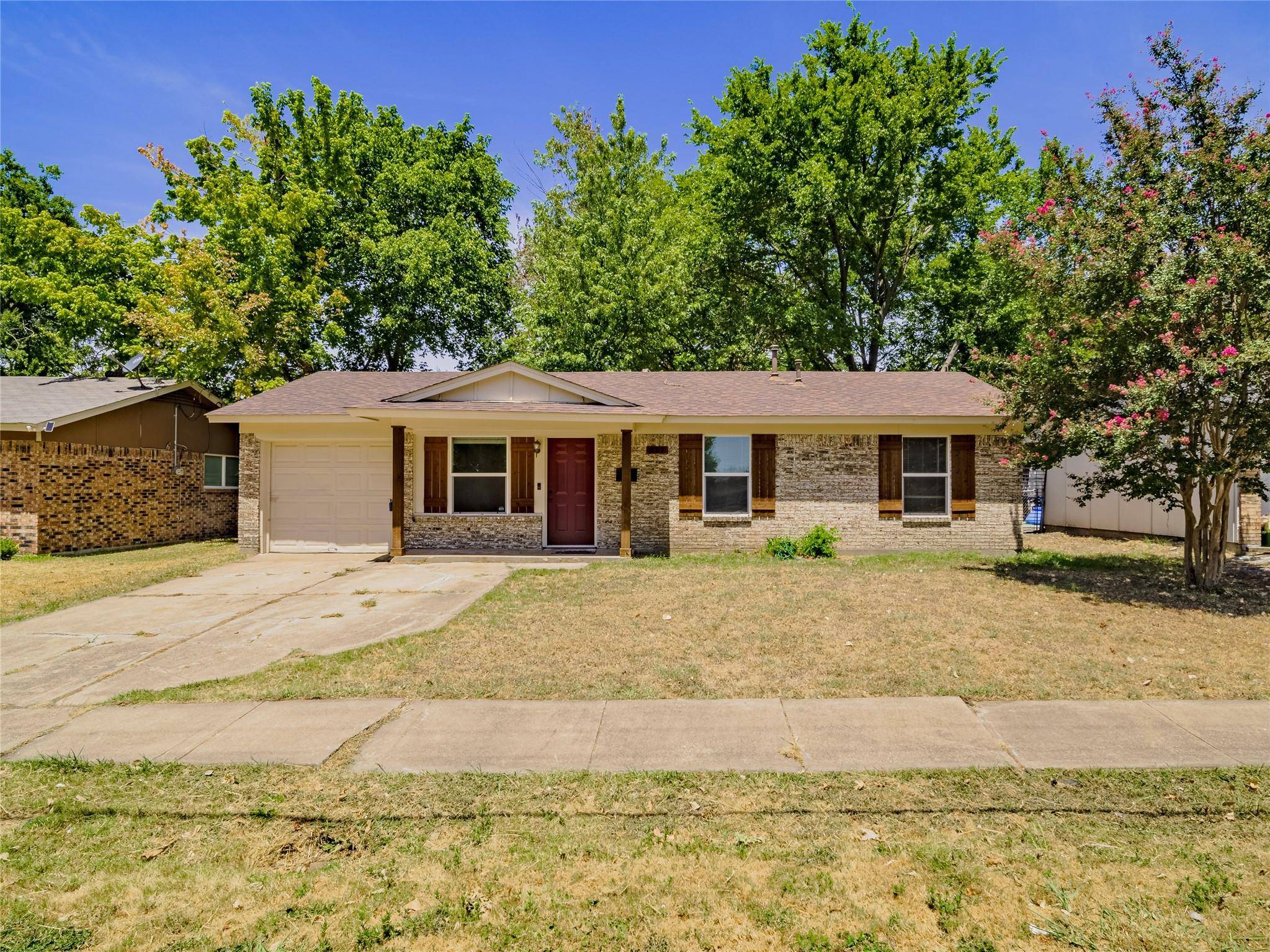 923 Sierra Drive,  Mesquite,  TX 75149