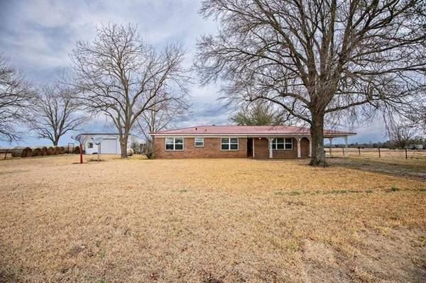 1031 County Road 15140, Blossom, TX 75416