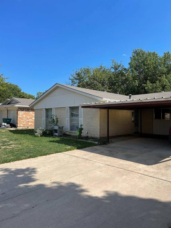 708 E Centennial Street, Sherman, TX 75090