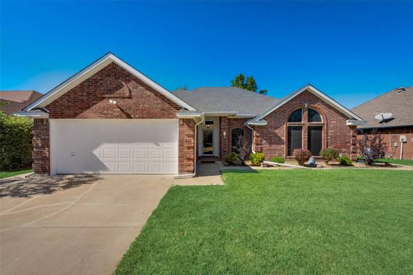 911 York Street, Forney, TX 75126