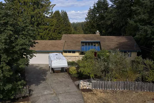 Qualicum Beach, BC V9K 2G5,1051 Troy Pl