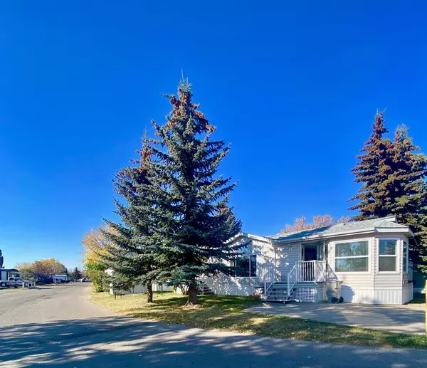 Calgary, AB T2A 0W5,6724 17 AVE SE #122