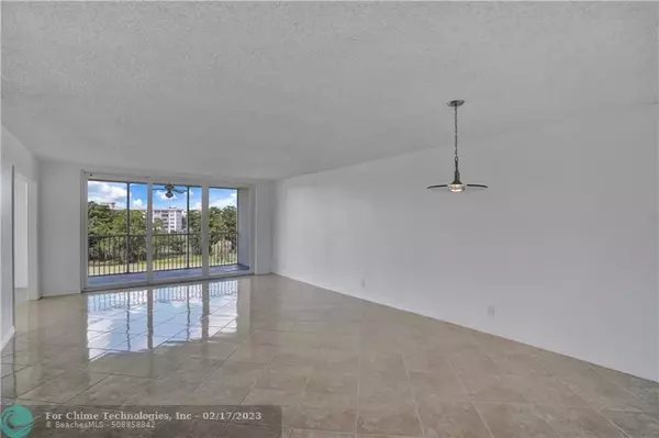 Pompano Beach, FL 33069,2651 S Palm Aire Dr  #410